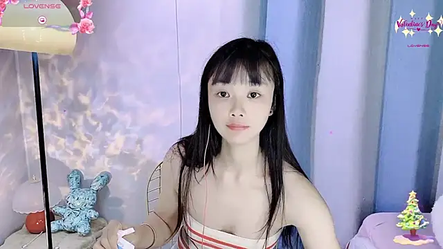 okyssa online show from 04/13/26, 02:33