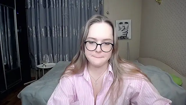 Snapshot of hi_haos chatting on 02/24/26, 12:47 hi haos online show from 02/24/26, 12:47