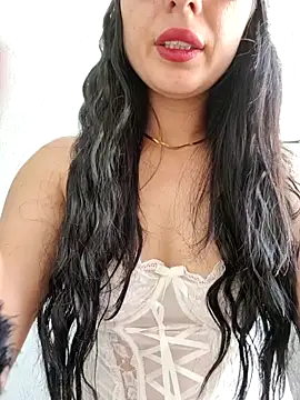 halii21 online show from 05/24/26, 11:59