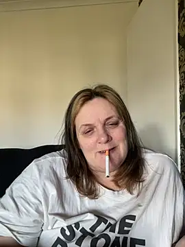 Snapshot of Busty-GilfQuinn chatting on 02/22/26, 10:36 Busty-GilfQuinn online show from 02/22/26, 10:36