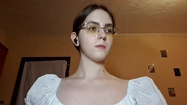 Katelemon online show from 04/05/26, 02:14