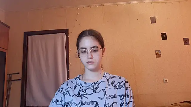 Katelemon online show from 07/09/26, 10:52