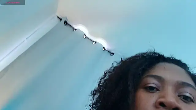 Snapshot of Megan-Small chatting on 03/02/26, 02:02 Megan-Small online show from 03/02/26, 02:02