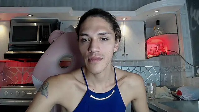 CrisOzzz online show from 03/25/26, 06:36