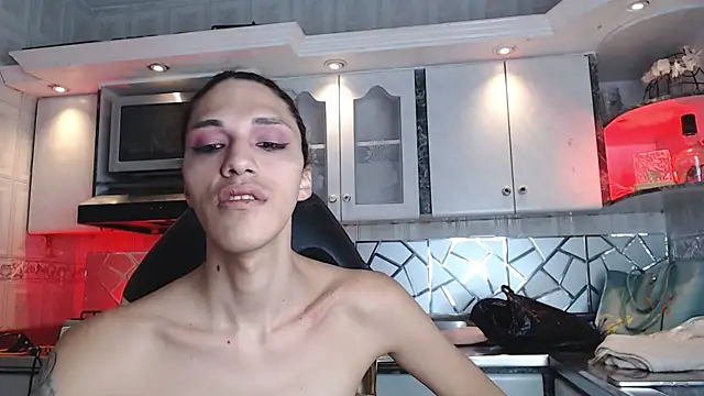 CrisOzzz online show from 05/23/26, 05:39