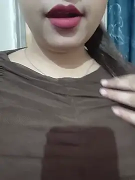 Shanaya-Hotty online show from 07/07/26, 09:19