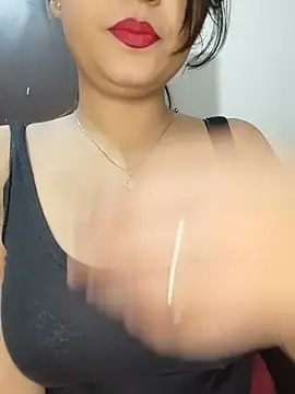 Shanaya-Hotty online show from 07/12/26, 08:55