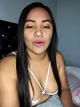 Snapshot of Milow1 chatting on 02/22/26, 04:05 Milow1 online show from 02/22/26, 04:05