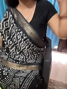 Queenlipx online show from 02/21/26, 11:33