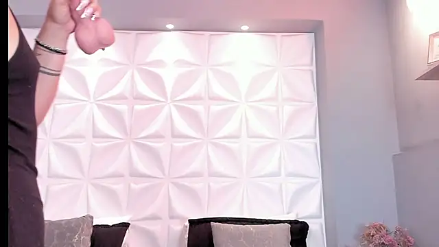 Snapshot of EXTRAHORNYNINA chatting on 02/27/26, 01:22 EXTRAHORNYNINA online show from 02/27/26, 01:22