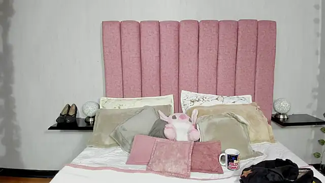 JennieRider online show from 07/13/26, 08:00