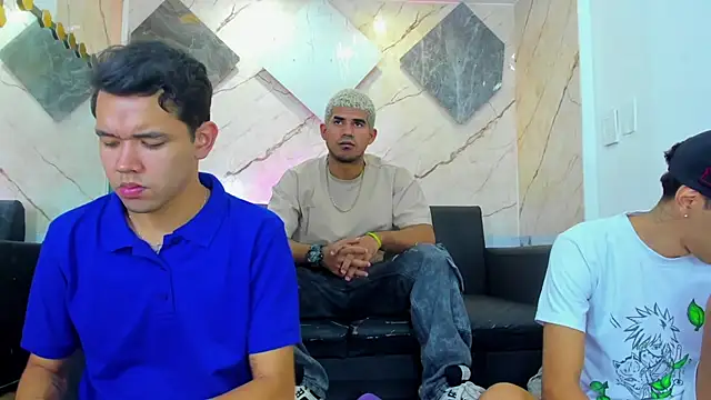 Snapshot of Latins_on_fire chatting on 02/28/26, 07:59 Latins on fire online show from 02/28/26, 07:59