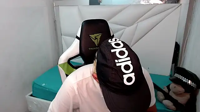 Street poemm  online show from 03/01/26, 04:25