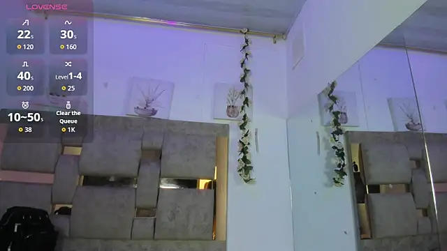 Iris Black online show from 04/18/26, 01:37