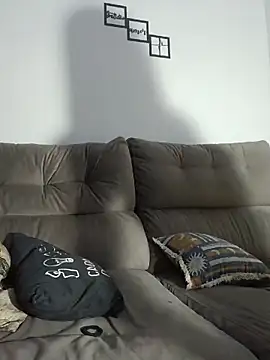 anajulia10 online show from 04/16/26, 04:24