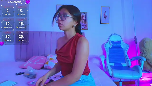 Snapshot of Zoow_bluussh chatting on 02/26/26, 12:15 Zoow bluussh online show from 02/26/26, 12:15