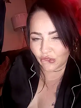 Kandi-kiss online show from 04/07/26, 09:59