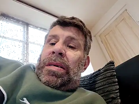 stud2512 online show from 04/08/26, 04:18