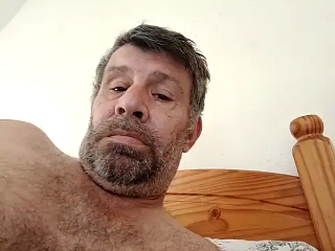 Snapshot of stud2512 chatting on 04/25/26, 01:41 stud2512 online show from 04/25/26, 01:41