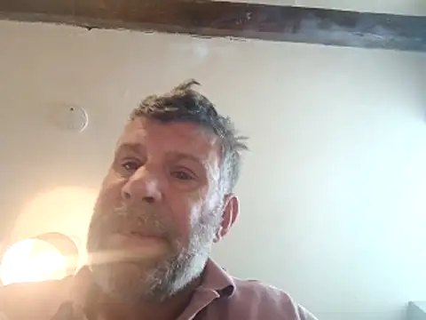 Snapshot of stud2512 chatting on 05/19/26, 07:37 stud2512 online show from 05/19/26, 07:37