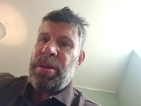 Snapshot of stud2512 chatting on 05/20/26, 10:10 stud2512 online show from 05/20/26, 10:10