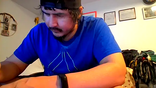 Snapshot of Bouncywarrior chatting on 02/22/26, 04:13 Bouncywarrior online show from 02/22/26, 04:13