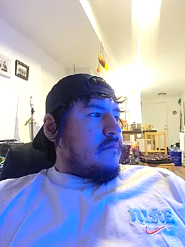 Snapshot of Bouncywarrior chatting on 02/25/26, 01:26 Bouncywarrior online show from 02/25/26, 01:26