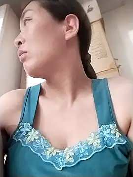 lris-Beauty77 online show from 04/05/26, 07:55