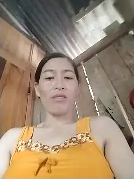 Snapshot of lris-Beauty77 chatting on 07/17/26, 03:46 lris-Beauty77 online show from 07/17/26, 03:46