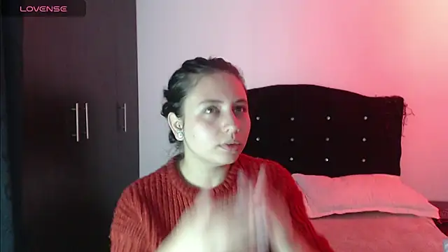 Ana  arms online show from 04/07/26, 03:23