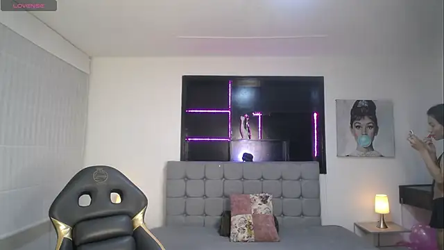 Wendy 1  online show from 04/19/26, 03:28