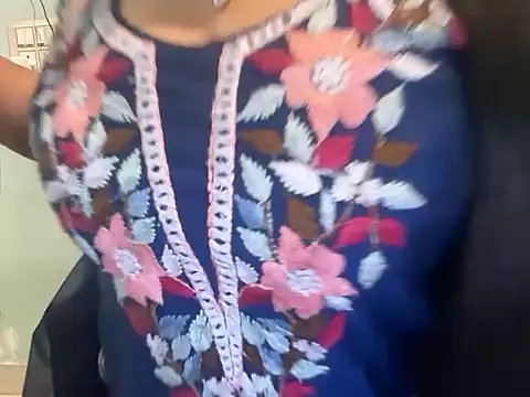 Avneet kaurr1 online show from 03/08/26, 02:48