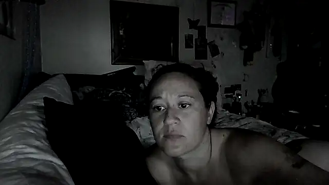 Snapshot of HarmlessPiece89 chatting on 06/11/26, 03:54 HarmlessPiece89 online show from 06/11/26, 03:54