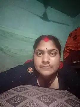 Snapshot of Aanushaka chatting on 03/02/26, 01:07 Aanushaka online show from 03/02/26, 01:07