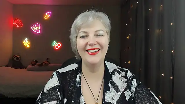 Mary-Leee online show from 03/29/26, 01:11