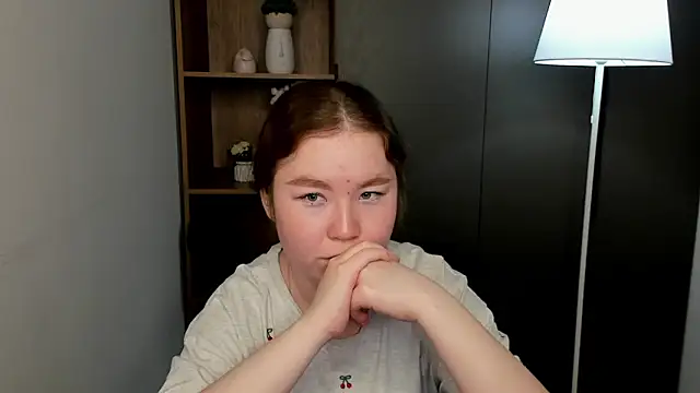 VelvaRomiro online show from 02/23/26, 08:33