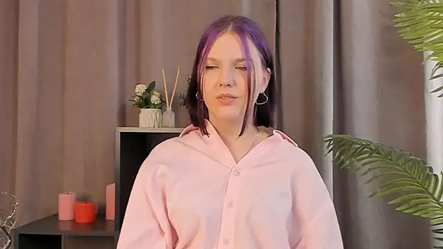 Snapshot of OllieLirette chatting on 02/28/26, 09:32 OllieLirette online show from 02/28/26, 09:32