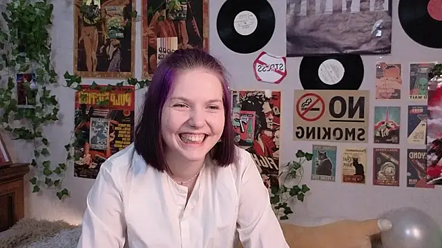 Snapshot of OllieLirette chatting on 03/02/26, 07:21 OllieLirette online show from 03/02/26, 07:21