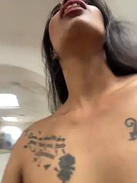 Snapshot of Tashi7 chatting on 02/28/26, 01:45 Tashi7 online show from 02/28/26, 01:45