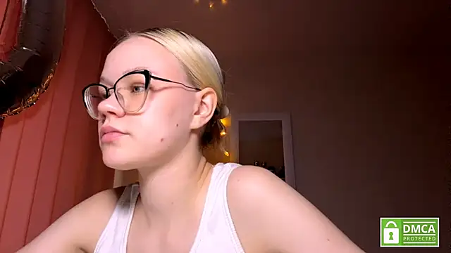 MiaCashe online show from 05/10/26, 03:28