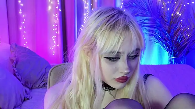 Snapshot of rraffaellka chatting on 06/18/26, 09:41 rraffaellka online show from 06/18/26, 09:41