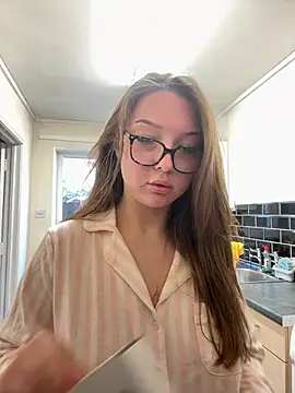 Bellesweett online show from 04/08/26, 05:02