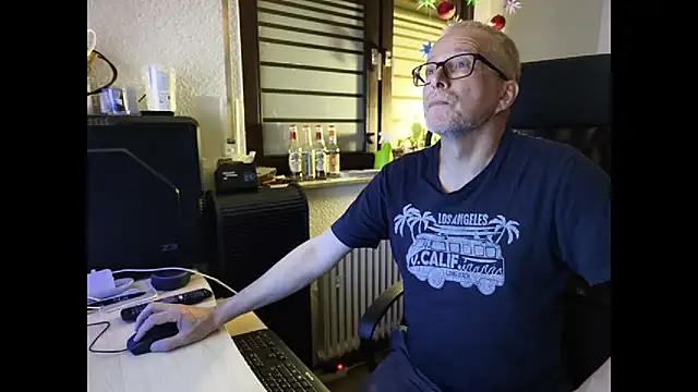 loenne1 online show from 06/13/26, 09:13