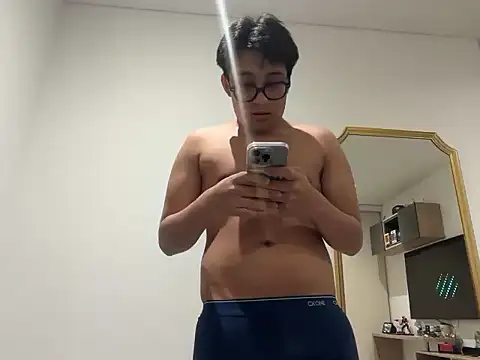 enzo 13 online show from 04/19/26, 02:33