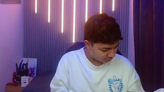 Julian Smith21 online show from 07/12/26, 03:52