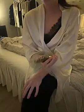 emspett08 online show from 04/18/26, 06:45