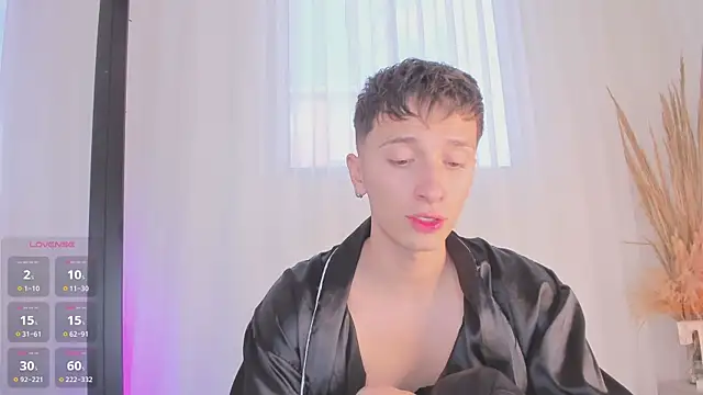 Thiago Jones1 online show from 04/29/26, 07:09