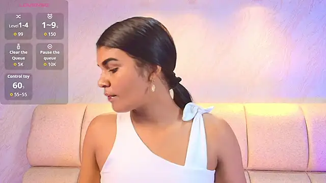 AlaiaMoretti  online show from 03/21/26, 05:34