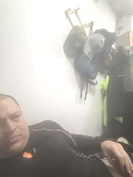 Snapshot of elcaste69 chatting on 03/01/26, 12:34 elcaste69 online show from 03/01/26, 12:34