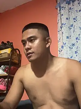 Snapshot of xxHardforyouxx chatting on 02/22/26, 11:42 xxHardforyouxx online show from 02/22/26, 11:42